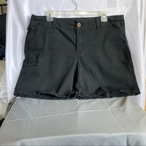 Maurices women’s black shorts Size 15/16